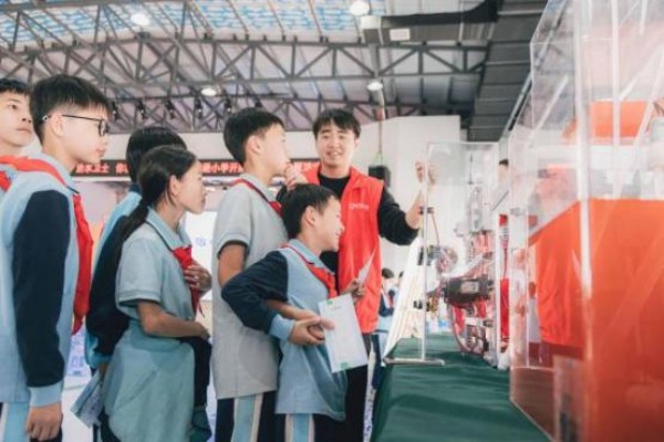 图片 2.jpg 图片 2.jpg