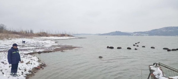 图片 1.jpg 图片 1.jpg