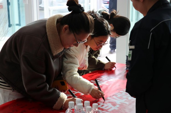 图片 1.jpg 图片 1.jpg