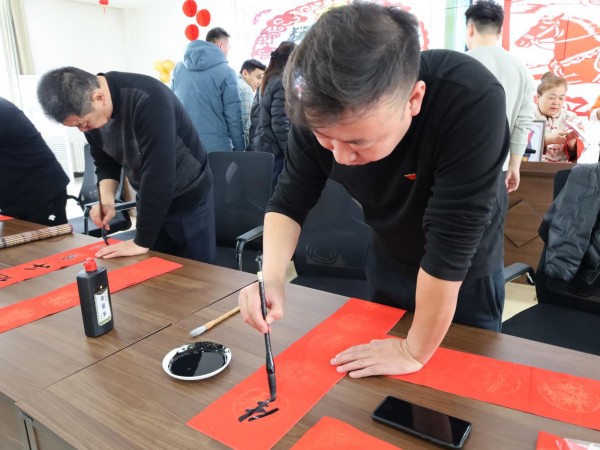 图片 1.jpg 图片 1.jpg