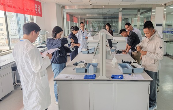 图片 2.jpg 图片 2.jpg